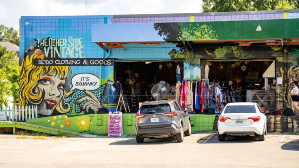 Front entrance of The Other Side Vintage - largest thrift store in Florida