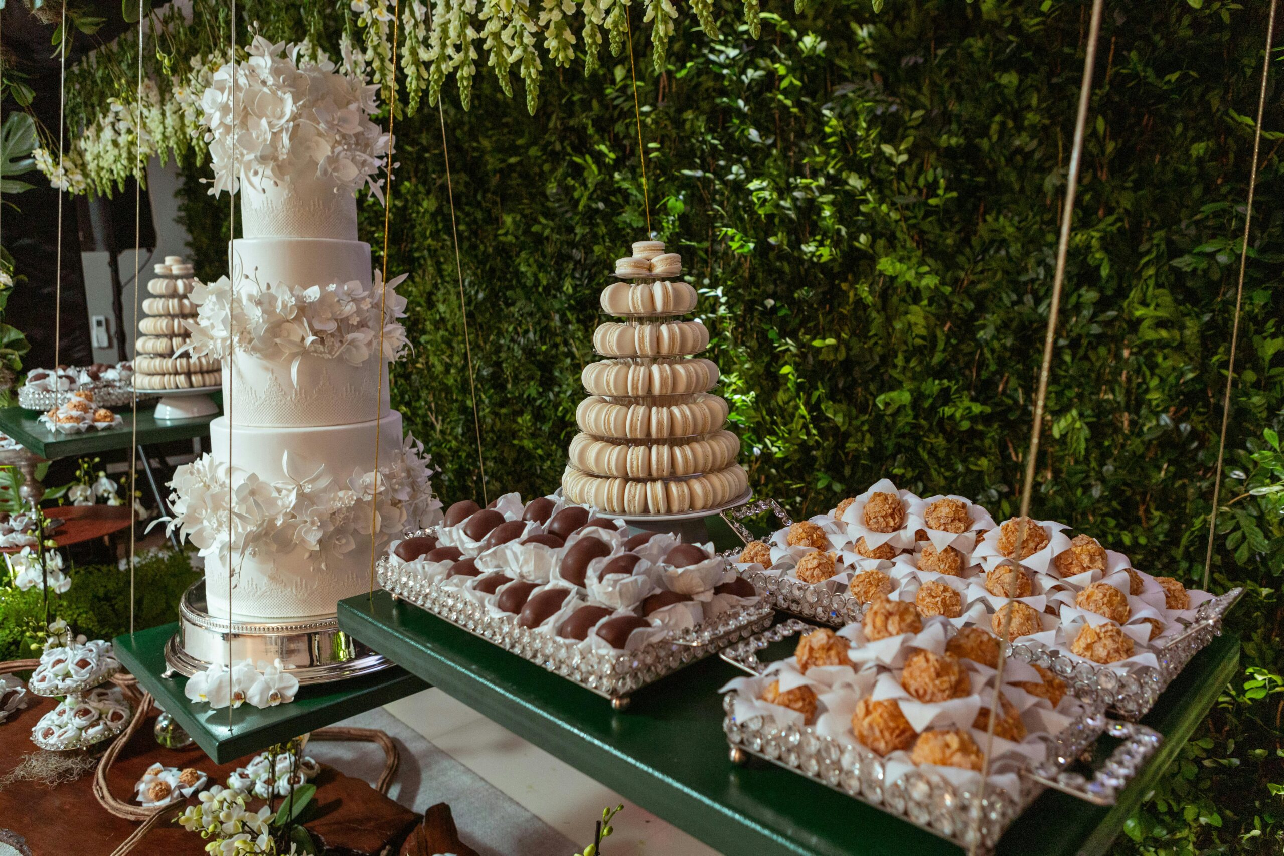 catered desserts to outdoor zero waste wedding